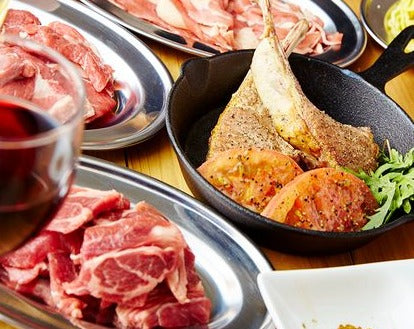 【BBQおすすめセット!!】肩ロース・ラムランプ・ラムウデロース各200g、ラムチョップ2本、ロッヂのタレ大、ロッヂのデュカ付(3~4人前)