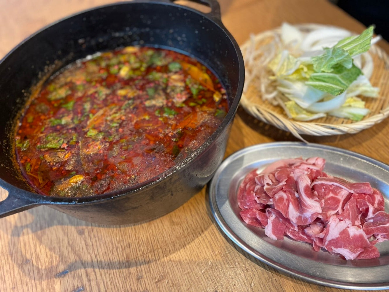 【火鍋セット】火鍋スープ、らむしゃぶ400g、たまご麺200g